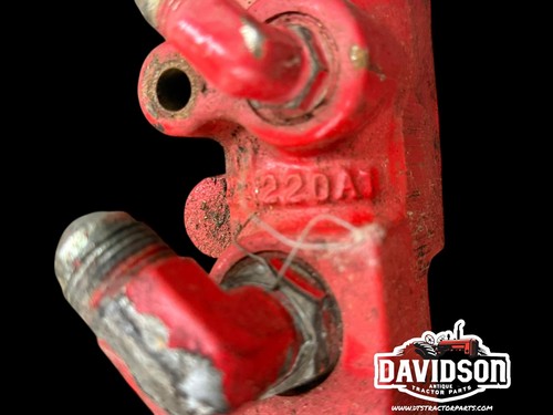 CX-100 McCormick Tractor Hydraulic Valve
