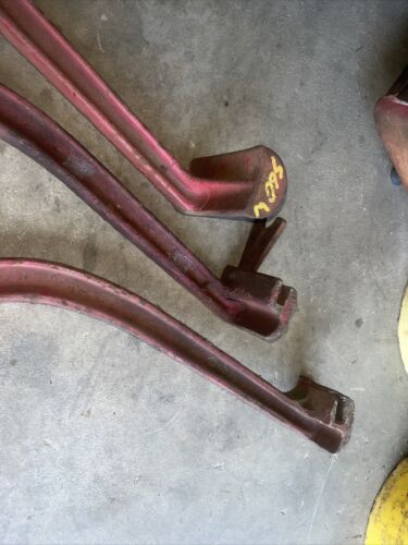 IH 560 Wheetland Clutch/Brake Pedals w/rod Antique Tractor