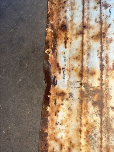 IH FARMALL 560 TRACTOR LEFT ENGINE SIDE PANEL
