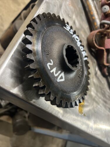 International Farmall C Tractor IH IHC 351060R1 2nd Countershaft Gear