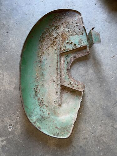USED JOHN DEERE LA TRACTOR RH FENDER AL2772R