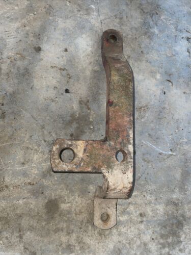 IH Farmall 400 Fast Hitch hydraulic Cylinder Bracket 520030R11 Antique Tractor