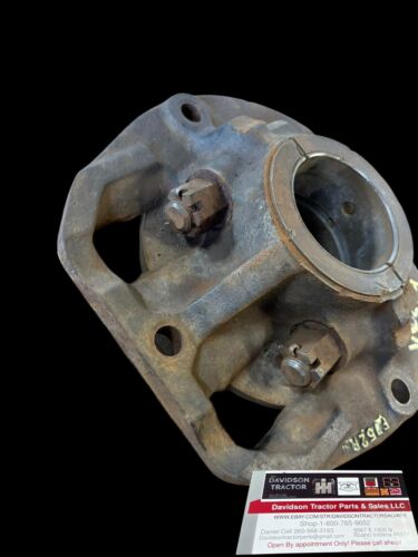 John Deere G RH Main Bearing Casting (clutch side) F752R AF770R