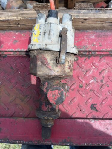 Farmall IH 460 560 tractor engine motor distributor drive w/ tachometer drive