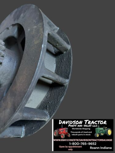JOHN DEERE Used F37R Unstyled G TRACTOR CLUTCH DRIVER
