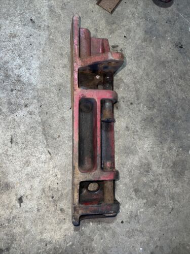 International Farmall 656 666 544 2544 IH Tractor drawbar sway bracket 385740R1