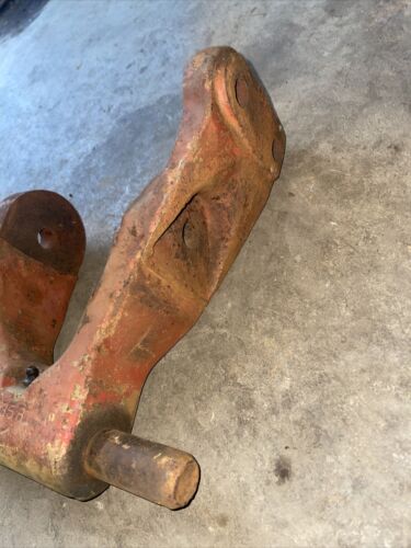 Center Steering Arm IH International 531235R1 USED
