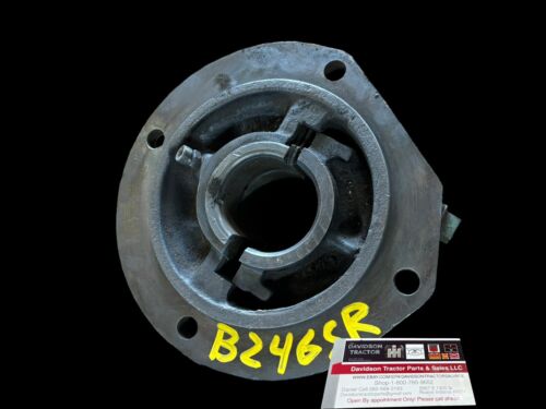 JOHN DEERE LATE B. L.H. CRANKSHAFT MAIN BEARING HOUSING B2465R.