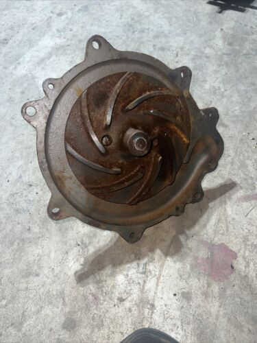 NOS WATER PUMP FITS INTERNATIONAL 966 1466 4166 7488 7288 675806C2 677856C2