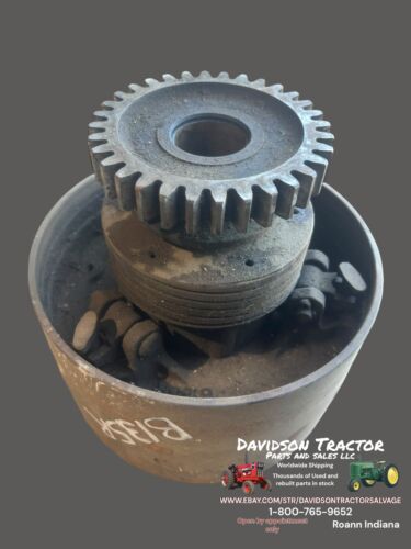 JOHN DEERE B BELT PULLEY CLUTCH ASSEMBLY B136R  FITS UNSTYLED AND EARLY STYLED B