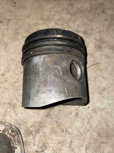 International Piston Assy-engine 318377R2 D282