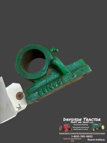 John Deere 3020 + Bracket R31403R