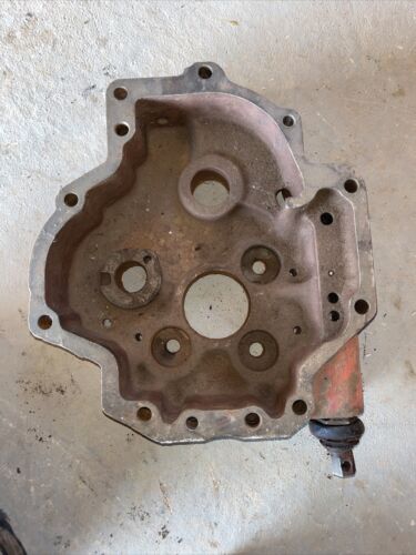 IH Farmall 381462R1 PTO Housing