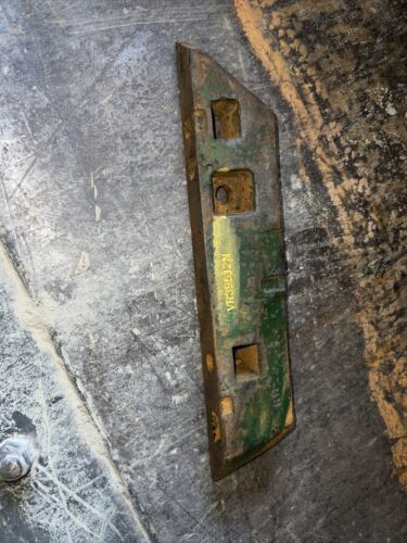 John Deere R39512R VR39512N Right Sway Block