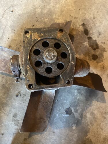 Farmall W6 Tractor IH water pump assembly with fan & pulley