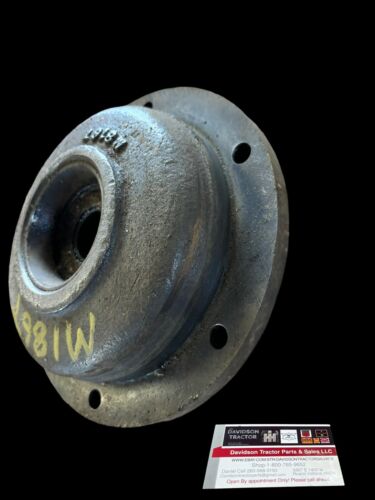 John Deere M186T Housing Antique Tractor