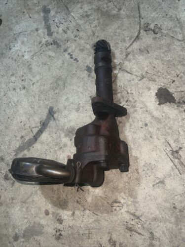 FARMALL 300 ENGINE OIL PUMP Antique Tractor
