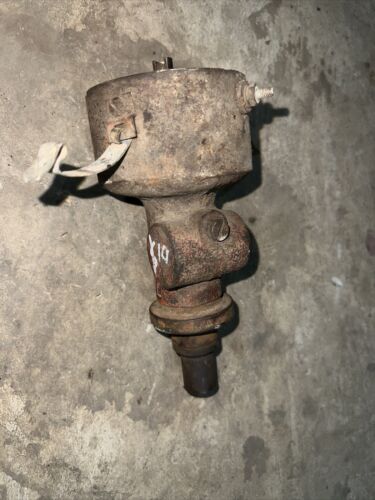 International 560 460 Utility Distributor 368051R1  Antique Tractor For Parts
