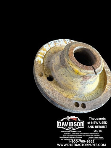 International 584 D206 Engine Crankshaft Pulley  3138838R2 Antique Tractor