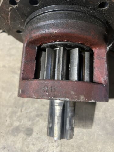 3072915-R1 Left Hand Bull Pinion Shaft A/cage IH 444