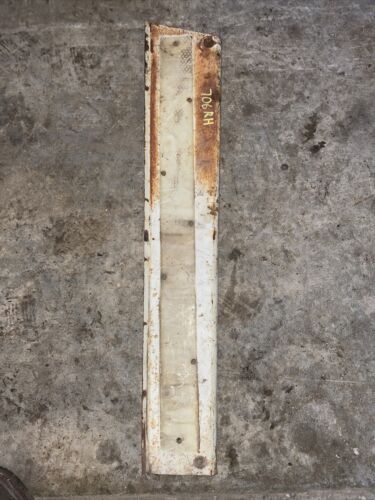 IH Farmall 706 RH hood side cover panel