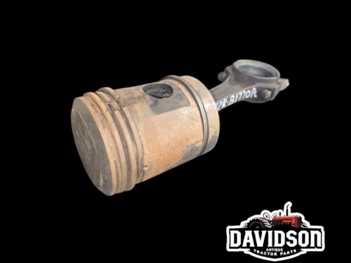 USED JOHN DEERE B TRACTOR ENGINE B1772R PISTION AND CONNECTING ROD B1770R