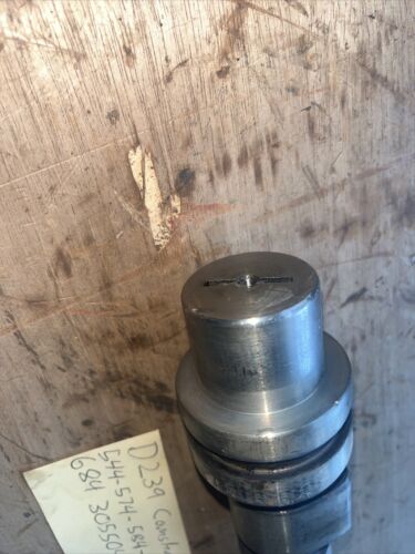 International D239 camshaft 544-574-584-595-684 - 3055046R2