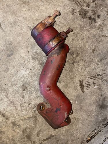 FARMALL Cub Lower Water Pipe