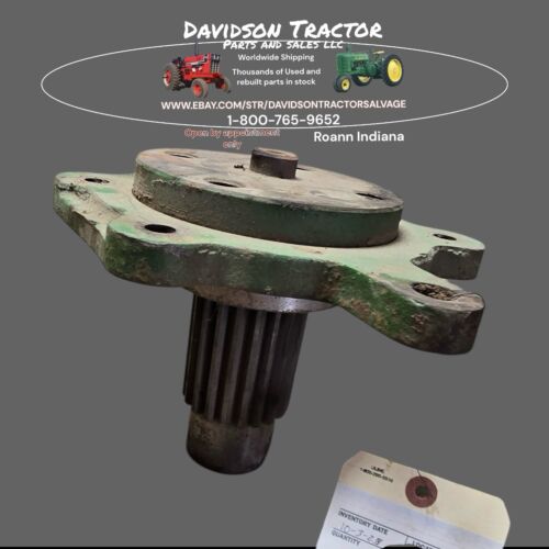 John Deere R38122 Steering Gear Shaft Spindle
