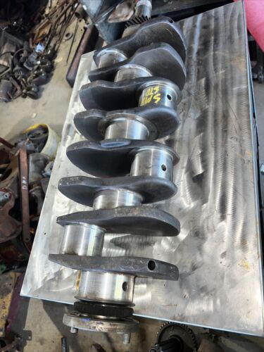 International Farmall SMD Crankshaft IH number 261265R1