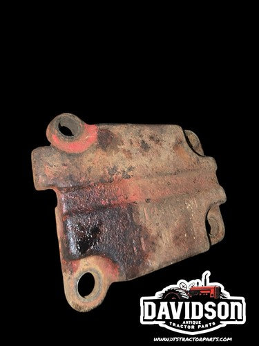 Farmall IH 230 240 300 350 400 450 Hydraulic Spool End Cover 361456R1