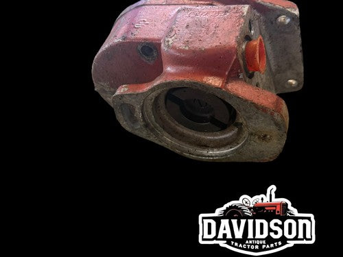 Farmall IH 300 350 tractor Good hydraulic pump assembly w/ drive gear