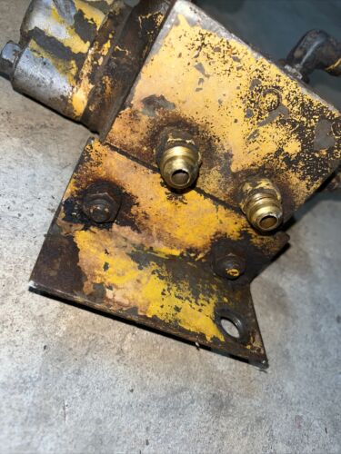 International 444 IH tractor hydraulic control flow valve to powersteering steer