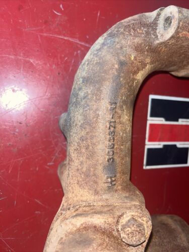 IH 444 B-414 Diesel air intake Manifold