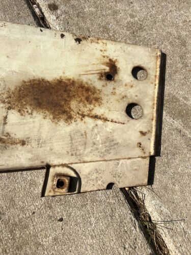 International IH Farmall 706 Front RIGHT Side Panel