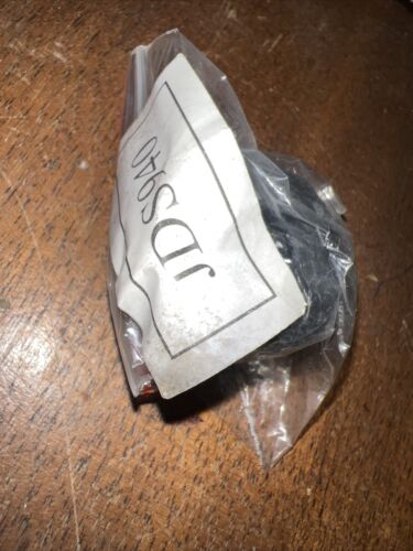 JDS940 Battery Tray Lower Bushing Fits John Deere