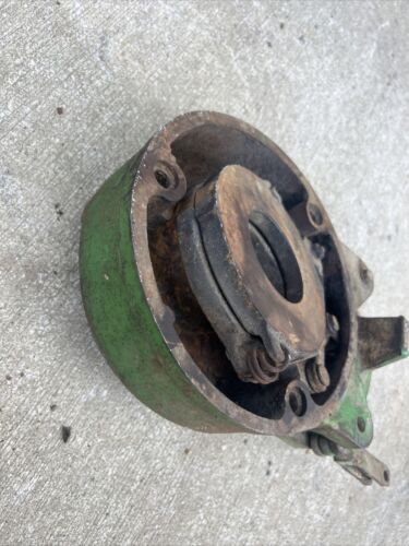John Deere 40T brake housing M1781T