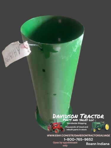 AH131907 LOADING AUGER HOUSING John Deere 9600 NEW OLD STOCK