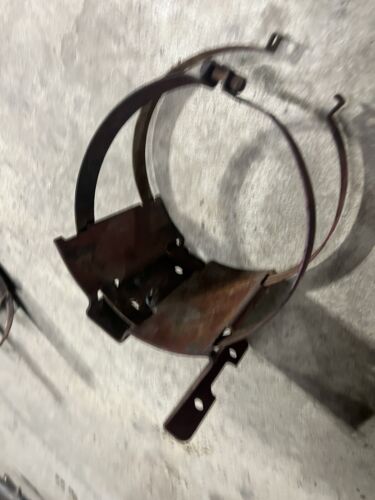 IHC Mccormick W9 Gas Air Cleaner Mounting Straps