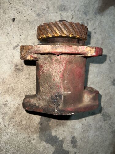 Farmall H Early SH tractor Original IH engine motor distributor drive assembly