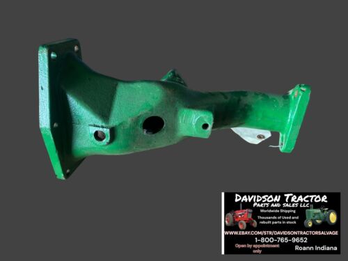 D2966R John Deere D Upper Water Pipe Fanshaft Mount Fits SN 143,800 and up Nice!