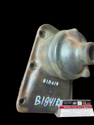 John Deere B Tractor B1841R Crankcase Cover Breather Casting