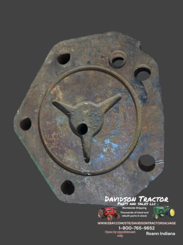 USED JOHN DEERE R58753 COVER 4040, 4240, 4440 TRACTORS Rockshaft Cover