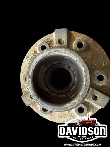 USED JOHN DEERE TRACTOR FRONT WHEEL HUB A1553R