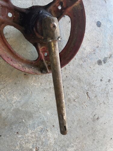 Farmall Super A SA tractor IH front steering spindle hub & cap