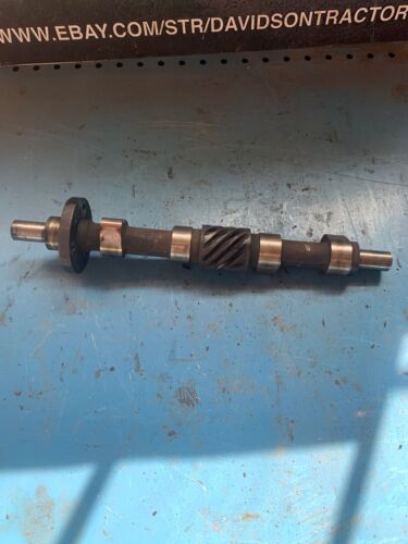 JOHN DEERE B CAMSHAFT  ( B217R ) Antique Tractor