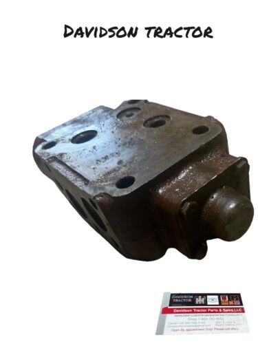 IHC Farmall Hydraulic Block Antique Tractor