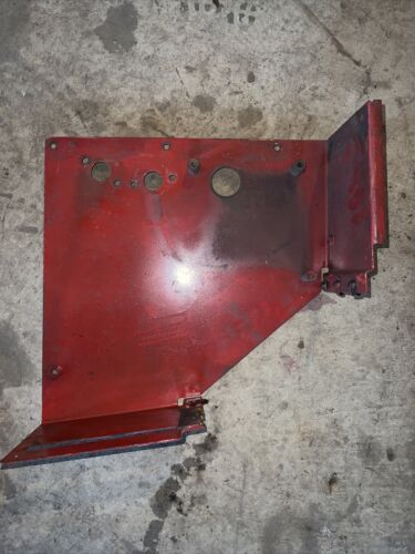 IH International 1586 Shift linkage Cover Antique tractor