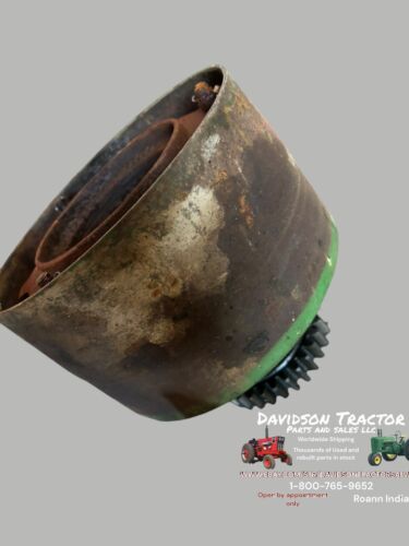 JOHN DEERE B BELT PULLEY CLUTCH ASSEMBLY B136R  FITS UNSTYLED AND EARLY STYLED B