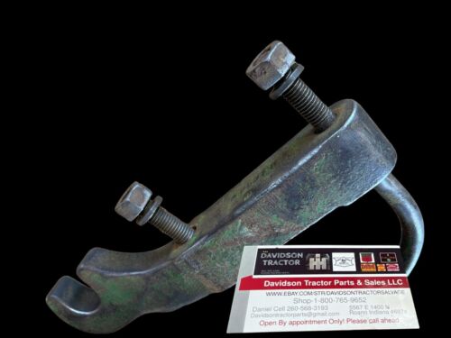 John Deere A cylinder arm transport bracket A3637R